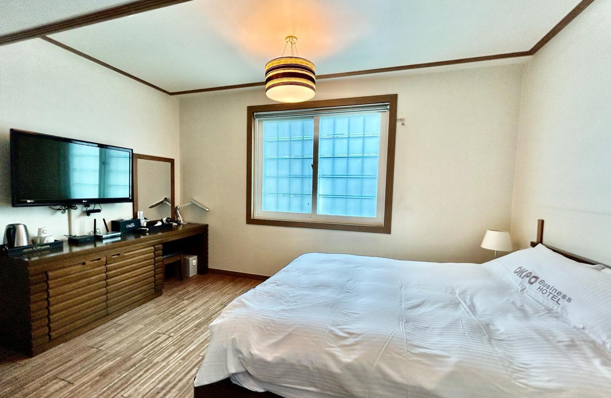 Okpo Business Hotel Geoje Exterior foto